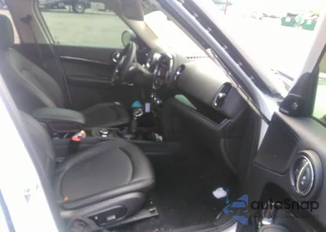 2019 Mini Countryman Cooper из США, поврежденный, VIN WMZYS7C58K3F44585